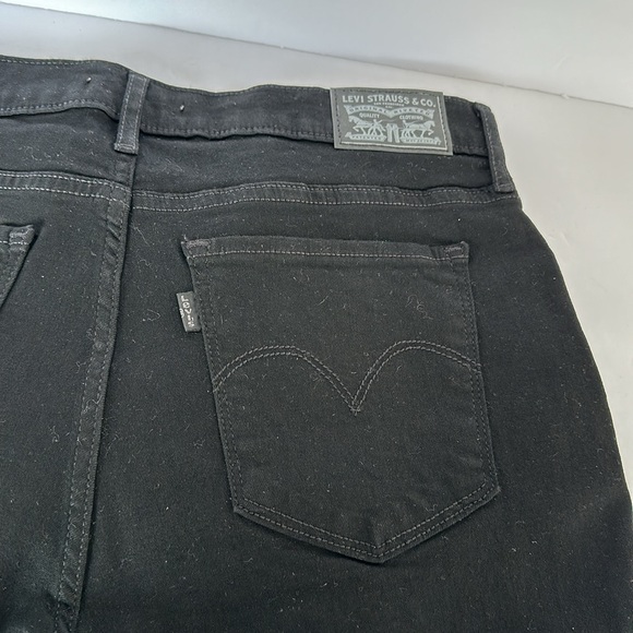 Levi’s Women’s 311 Shaping Skinny Jean - Picture 6 of 12